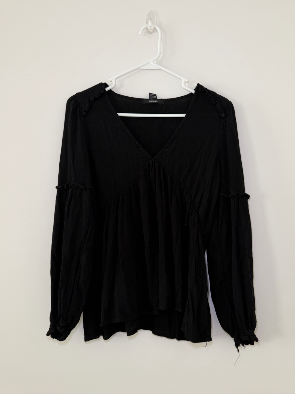 Forever 21 Black V Neck Long Sleeve Peasant Blouse Women’s Medium